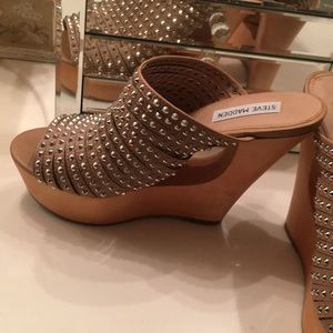 Platform tan heels